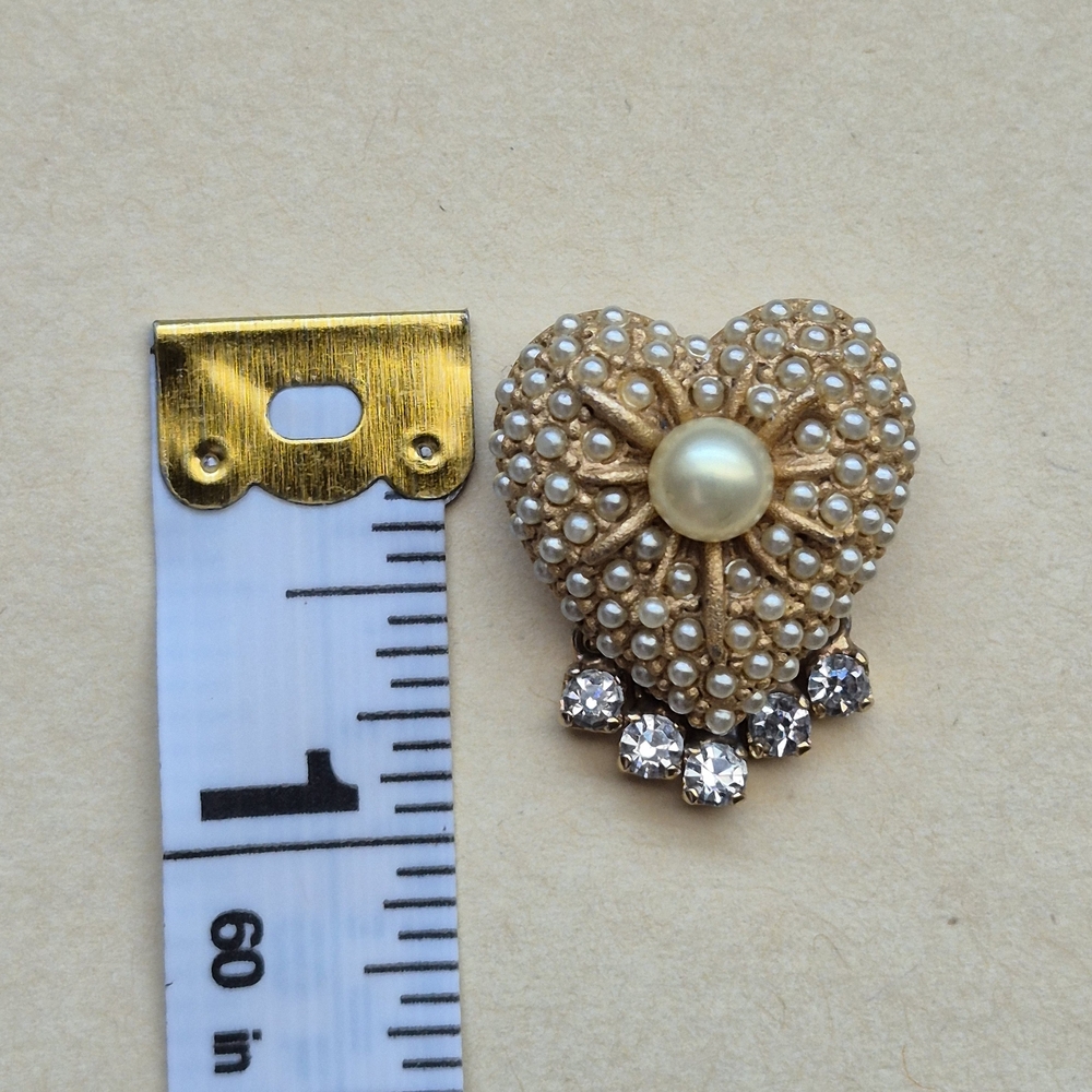 Vintage Hattie Carnegie Heart Brooch - Picture 2 of 5